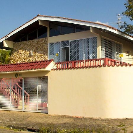 Bela Curitiba Hostel Eksteriør billede
